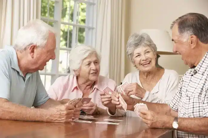 Les services indispensables en résidence senior : un guide pour tout savoir